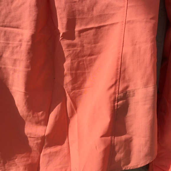 Columbia button up top, size small - Picture 5 of 5